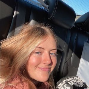 Meet your Posher, Julia